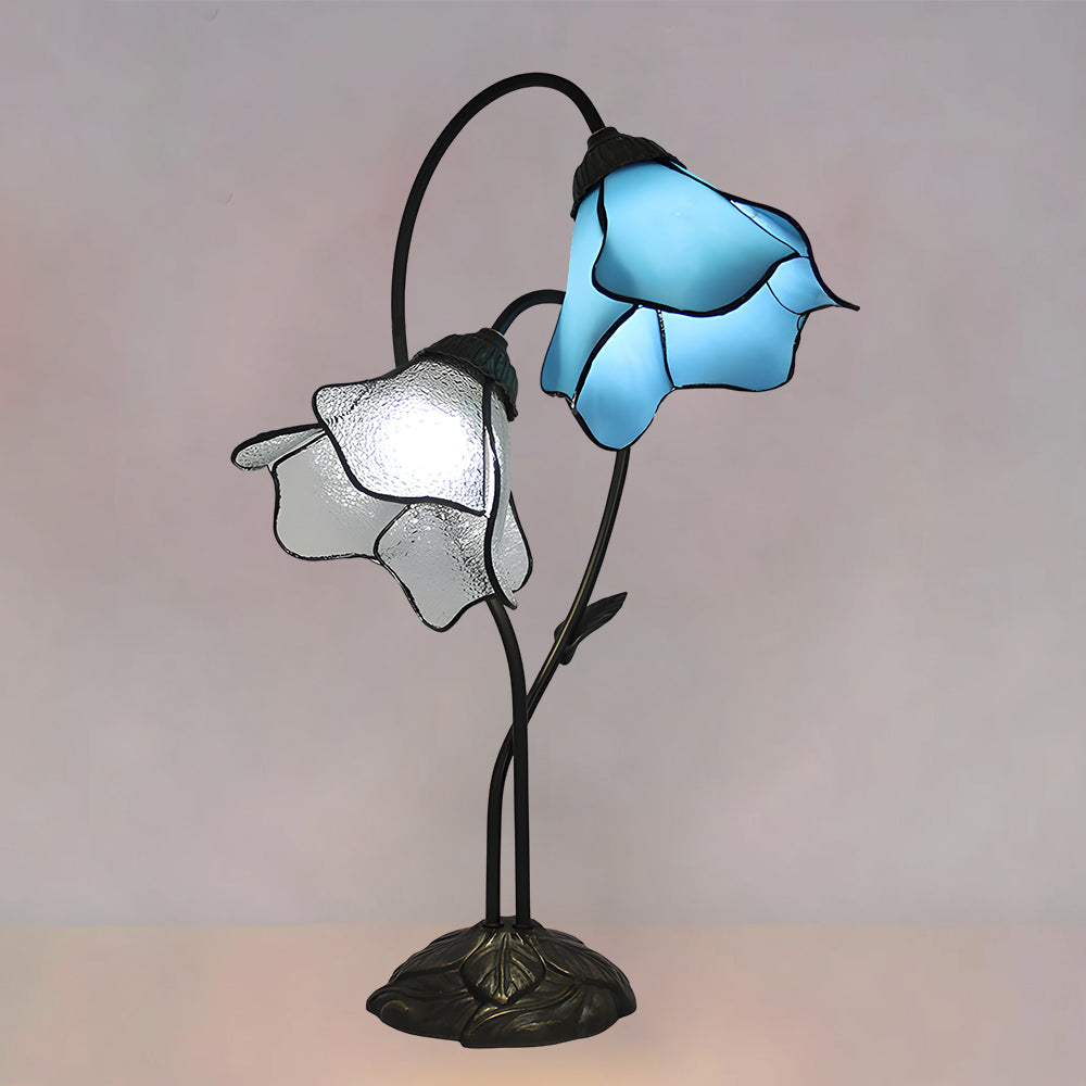 Lámpara de mesa Tiffany Tulenda – con una flor azul y otra blanca
