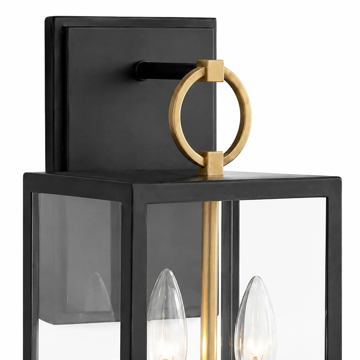Aplique de pared exterior Candelo junto a una puerta de entrada – imagen 18