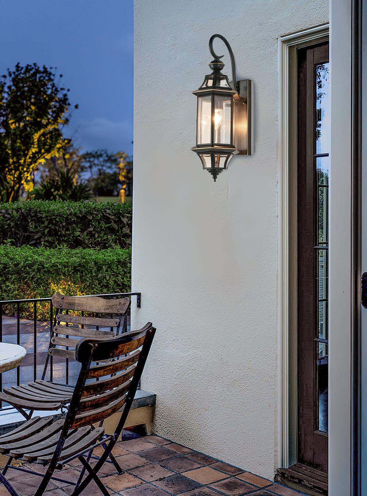 Farol de pared exterior clásico Orsela en una fachada – imagen 16