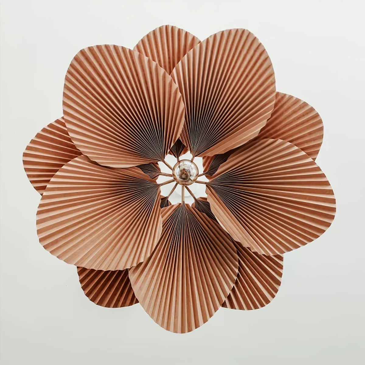 Lámpara colgante flor de papel plisado Abanira – vista inferior de los pétalos plisados