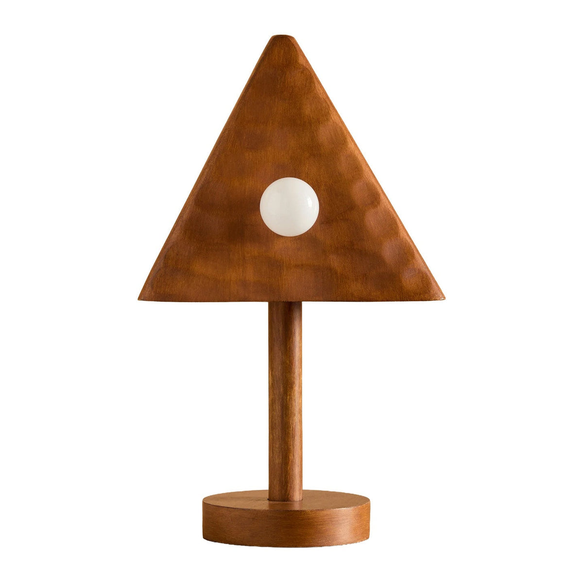 Lámpara de mesa de madera triangular Pirena sobre un escritorio de madera – imagen 13