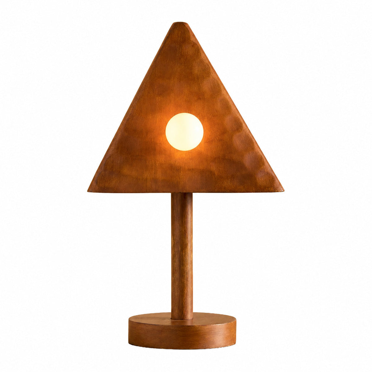 Lámpara de mesa de madera triangular Pirena sobre un escritorio de madera – imagen 15