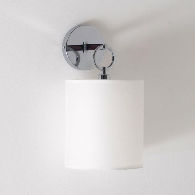 Aplique de pared con aro Circela junto a un cabecero – imagen 25