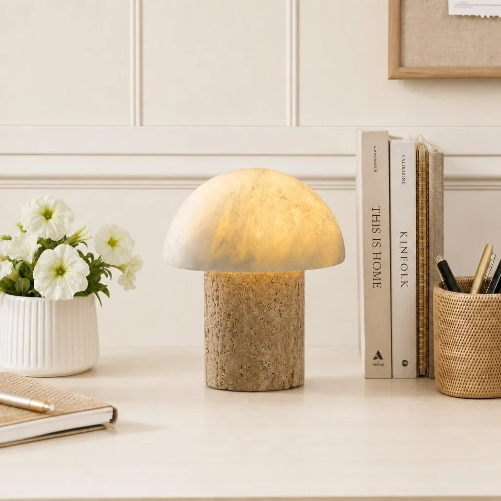 Lámpara de mesa seta de travertino Cepela sobre una cómoda luminosa – imagen 5