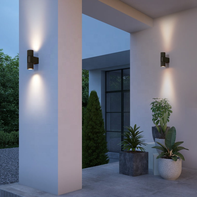 Aplique de pared exterior Nacira en una fachada – imagen 14