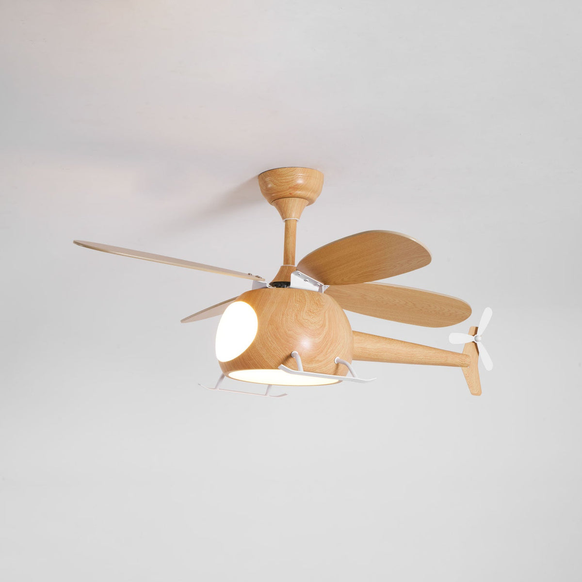 Ventilador de techo infantil con luz Vuelito en una habitación infantil – imagen 44