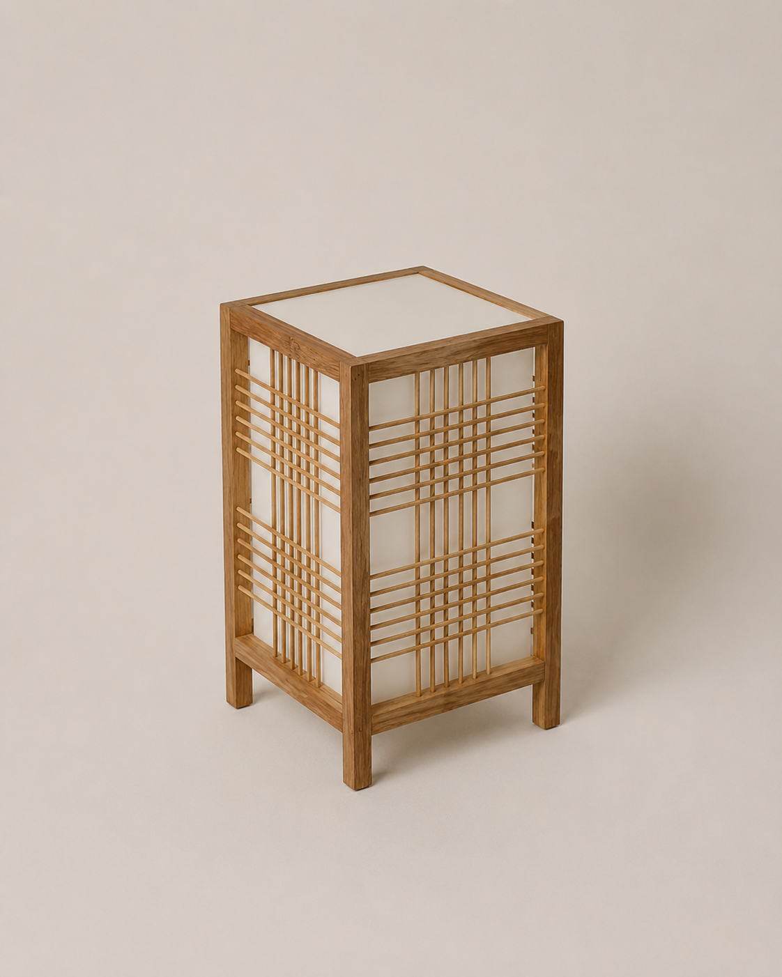 Lámpara de mesa de bambú Rejala en un dormitorio japandi – imagen 3