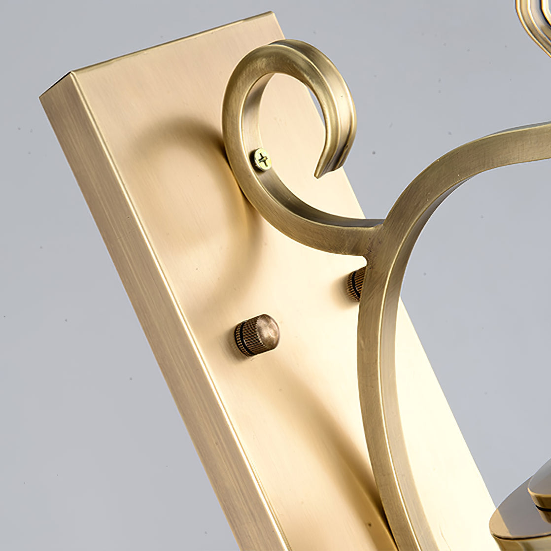 Aplique de pared exterior Inzara – detalle de la placa y la voluta
