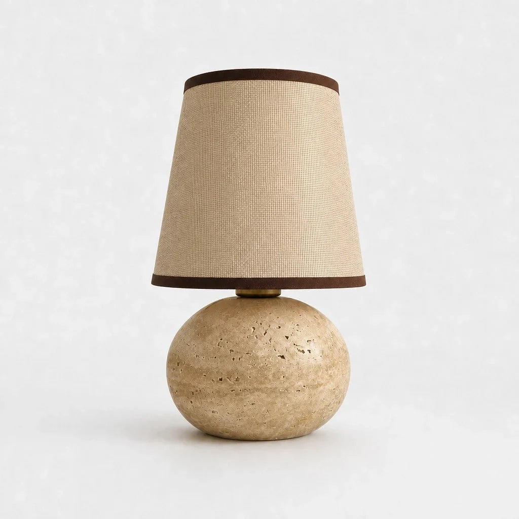 Lámpara de mesa de travertino Bolinda – pantalla beige apagada