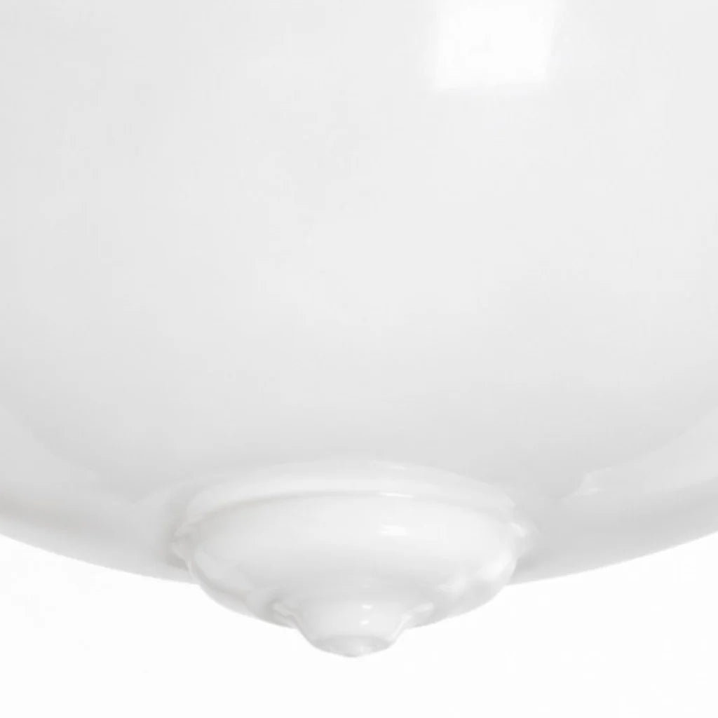 Plafón vintage de cristal opalino Escolina – detalle del remate inferior
