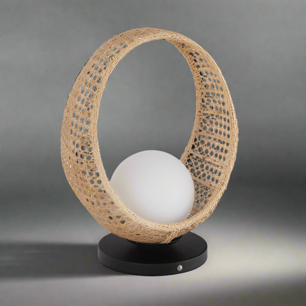 Lámpara de mesa recargable de ratán Cestela con luz cálida – imagen 6