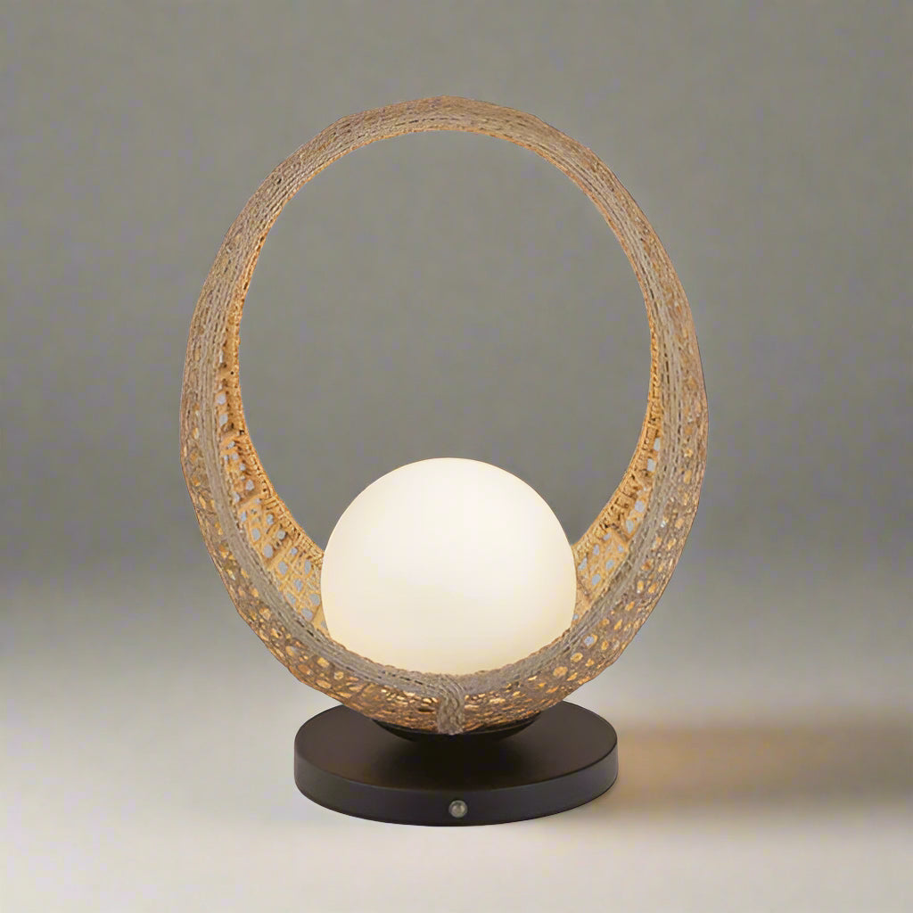 Lámpara de mesa recargable de ratán Cestela con luz cálida – imagen 5