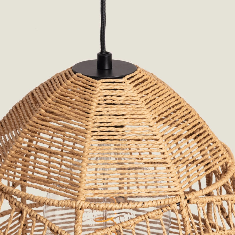 Lámpara de pie arco Tenara con pantalla de fibra natural – detalle de la pantalla tejida