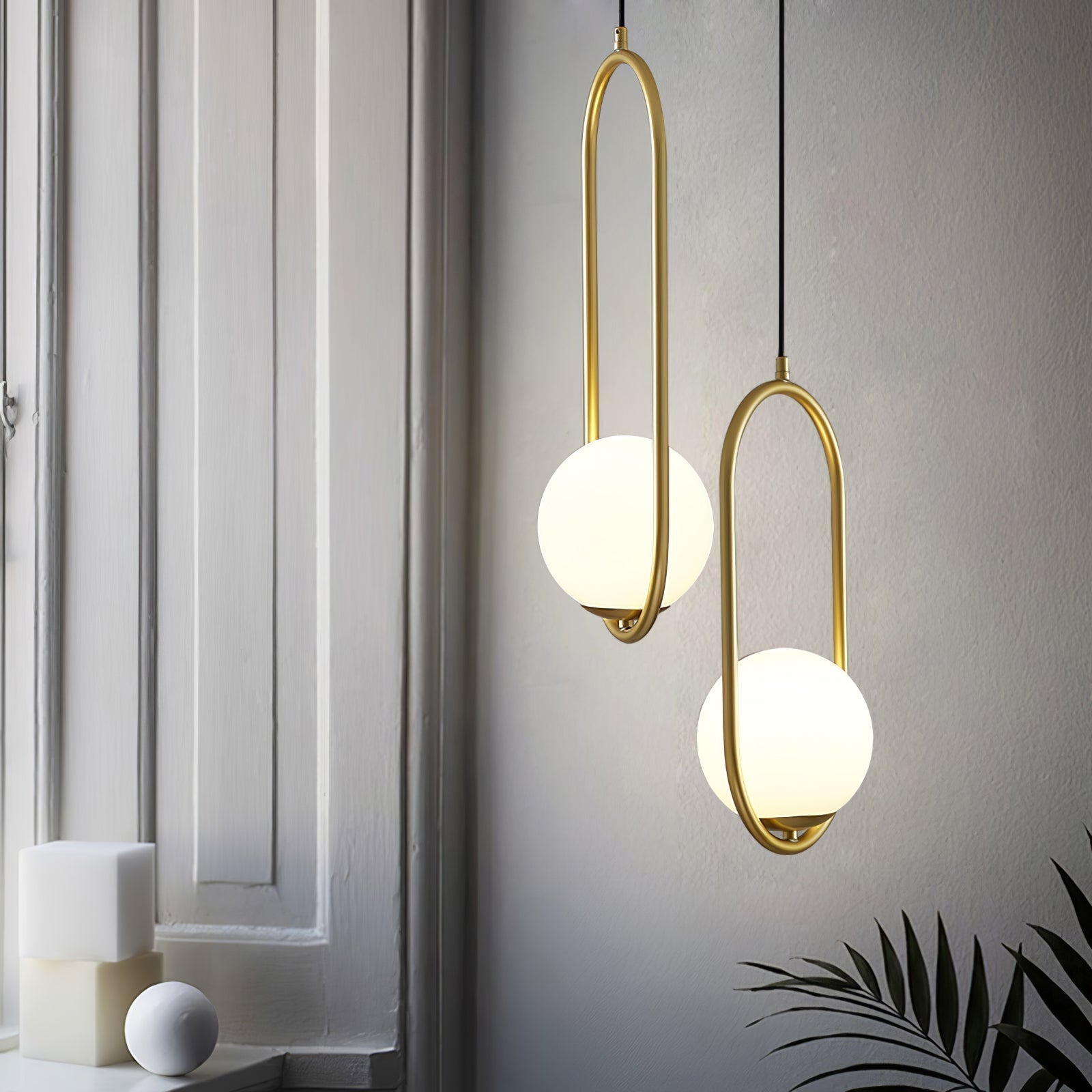 Lámpara Colgante Moderna de Metal y Vidrio con Diseño Elegante – Disponible en Varias Medidas 1