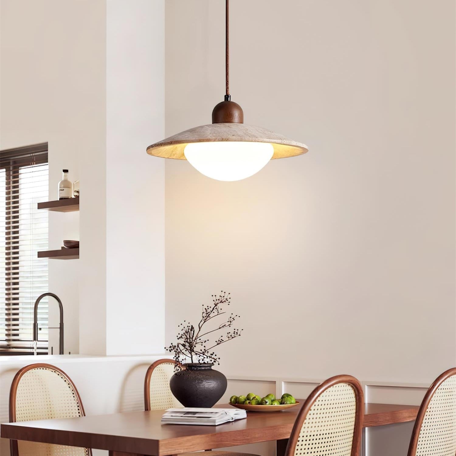 Lámpara Colgante de Travertino y Vidrio, Diseño Moderno y Rústico, Ideal para Techo – Beige y Blanco, 25 cm Diámetro 2