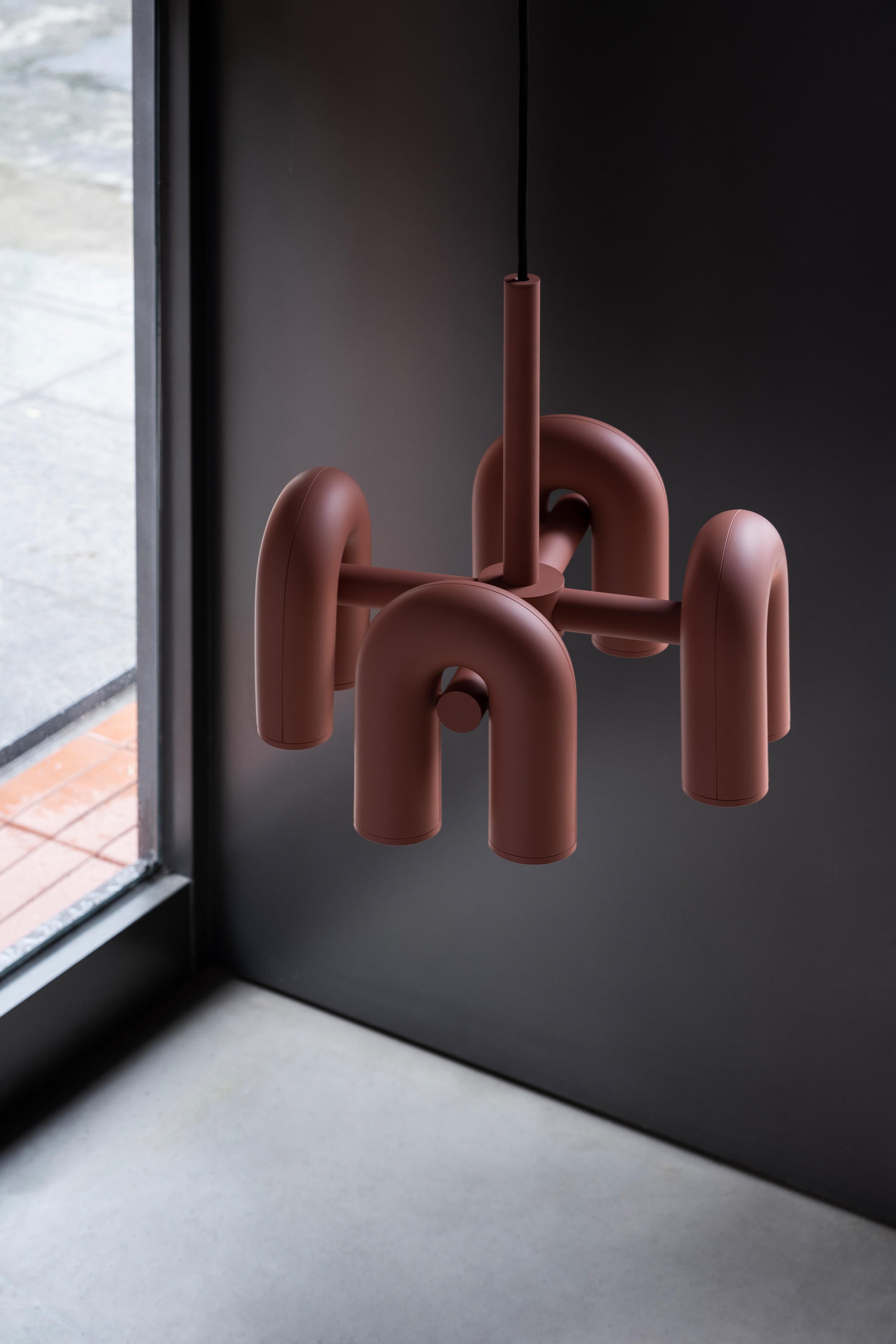 Lámpara de Araña Cirkus con Módulos U Ajustables - Diseño Moderno y Personalizable 3