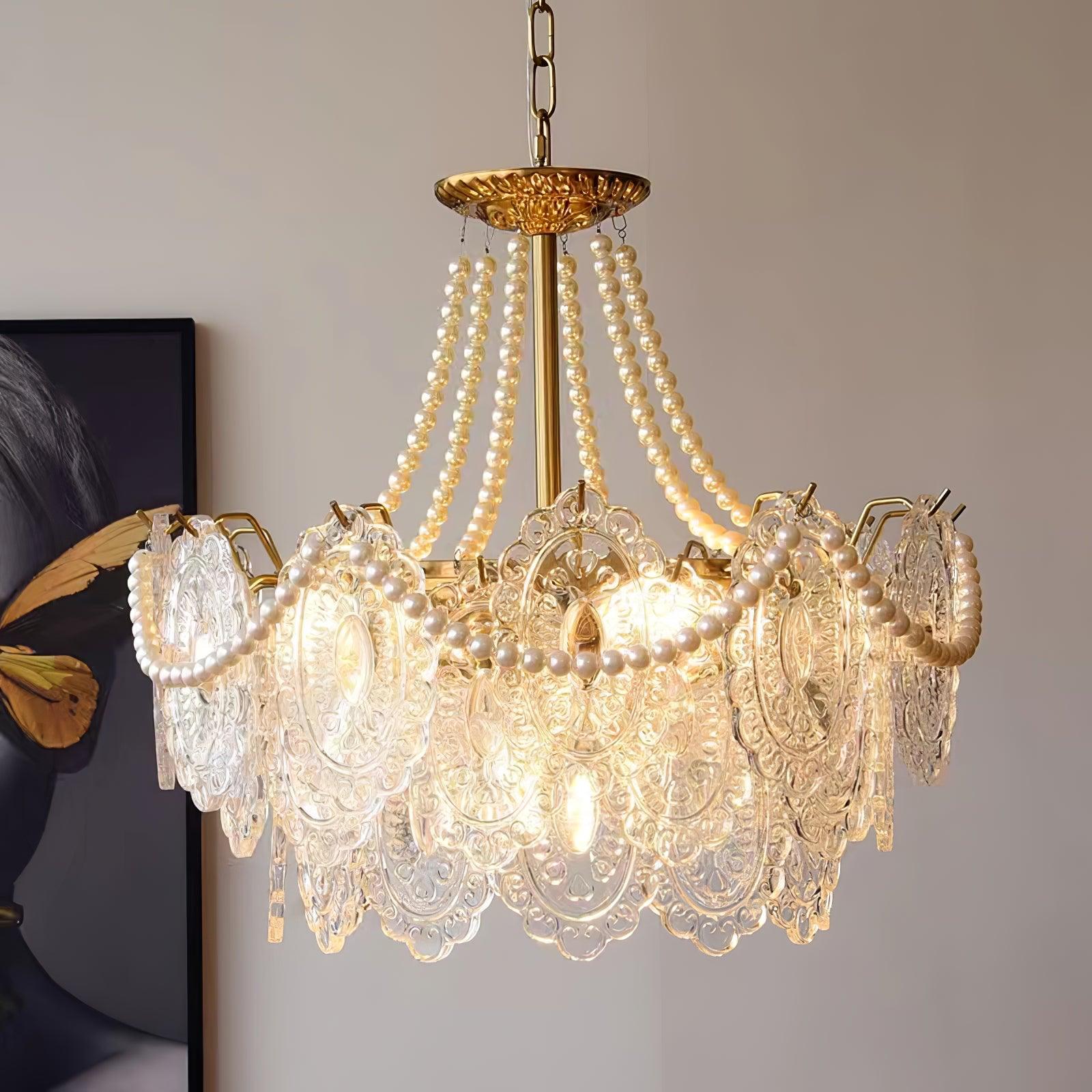 Lámpara de Araña de Cristales y Perlas con Diseño Moderno en Metal Dorado 4