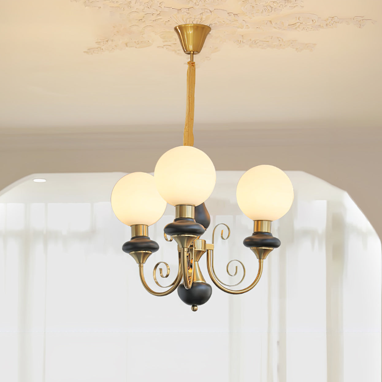 Lámpara de Araña de Onyx con Pantallas Verdes y Acabado en Metal – Opciones de 3, 5 y 8 Luces para Interiores 12