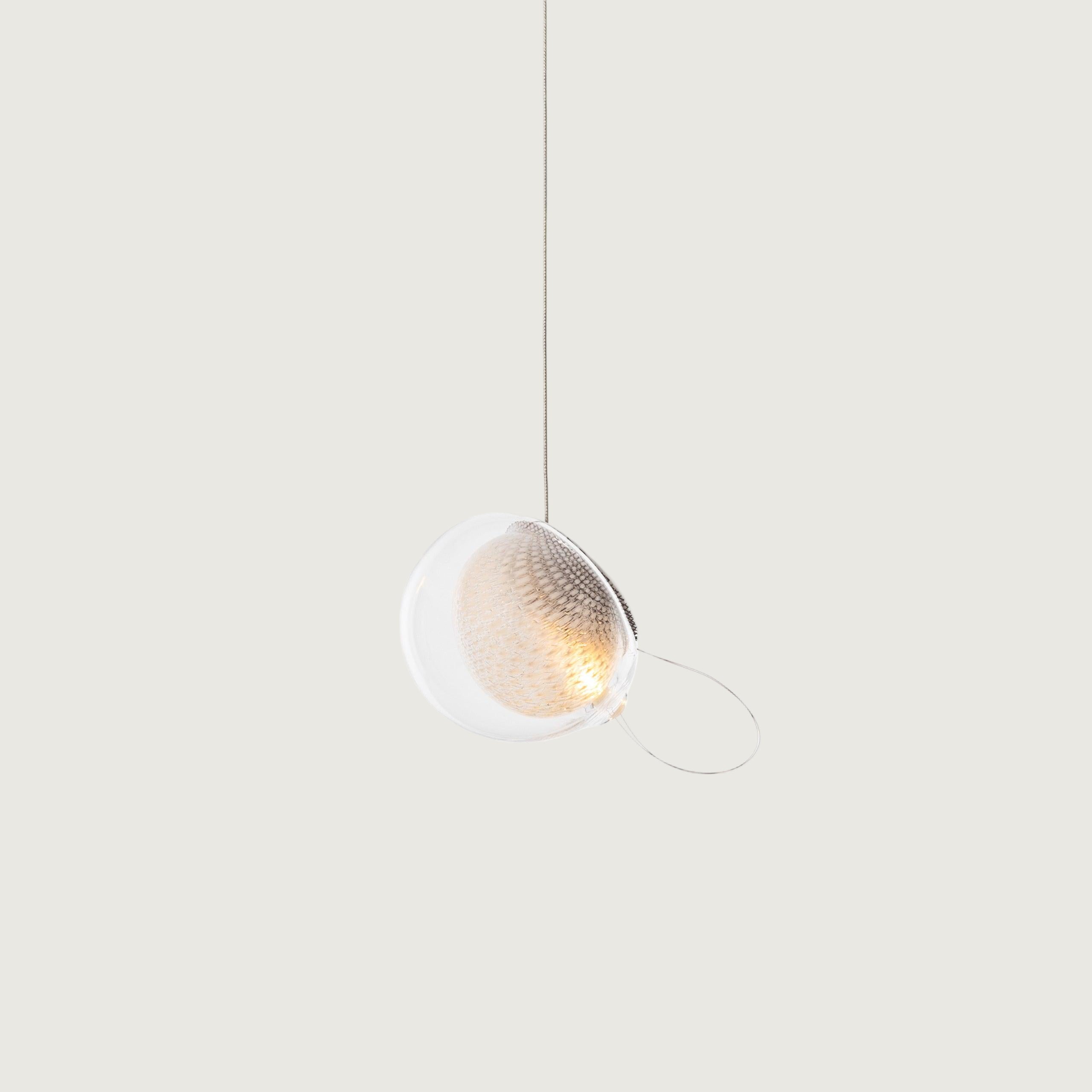 Lámpara de Cristal con Pantalla de Malla de Cobre – Diseño Elegante y Moderno 0