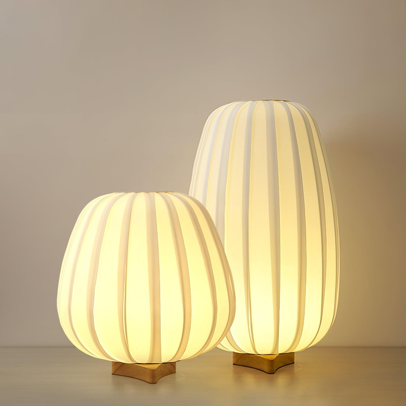 Lámpara de Mesa Minimalista de Tela con Base de Madera – Diseño Moderno para Iluminar Tu Hogar 5