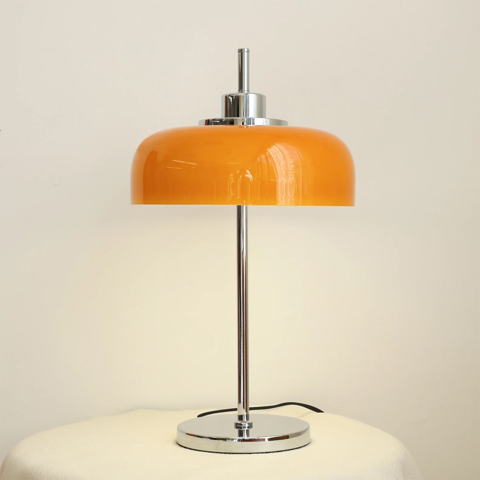 Lámpara de Mesa Moderna Estilo Retro con Luz LED Naranja y Metal, Ideal para Escritorio o Mesita de Noche, 30 cm x 60 cm 0