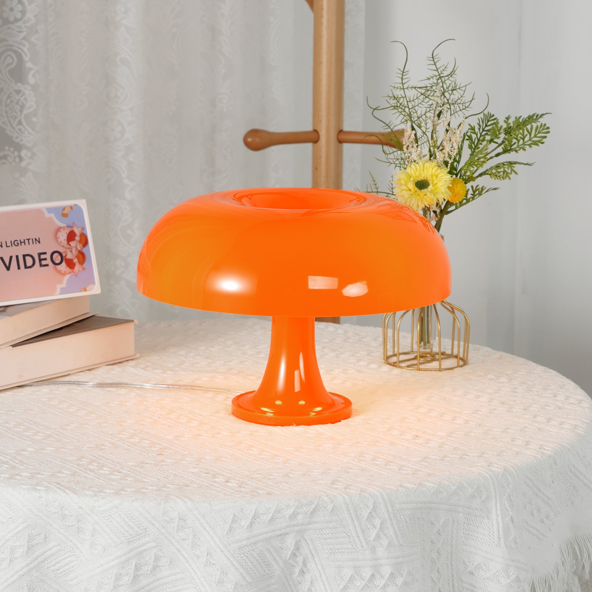Lámpara de Mesa Nesso de Estilo Moderno en Colores Naranja y Blanco – Diseño Futurista 6