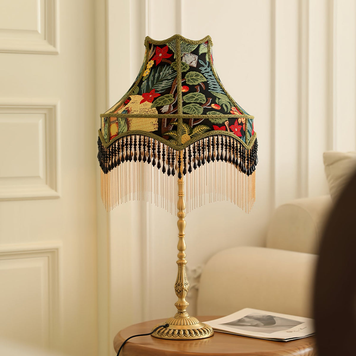 Zoran - Lámpara de Mesa Retro Peonía con Pantalla de Seda y Base de Latón – Elegante Iluminación Interior