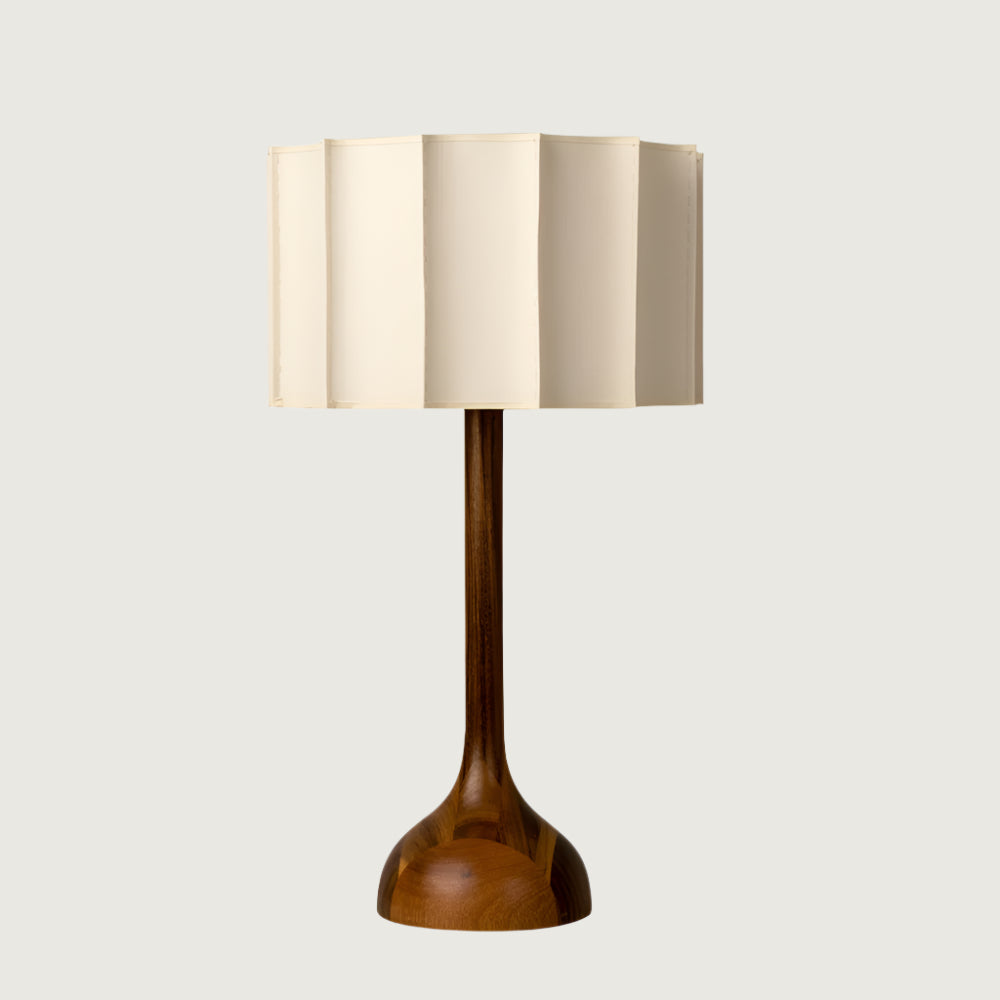 Lámpara de Mesa Sierra con Base de Madera y Pantalla de Tela – Diseño Clásico y Acogedor 9