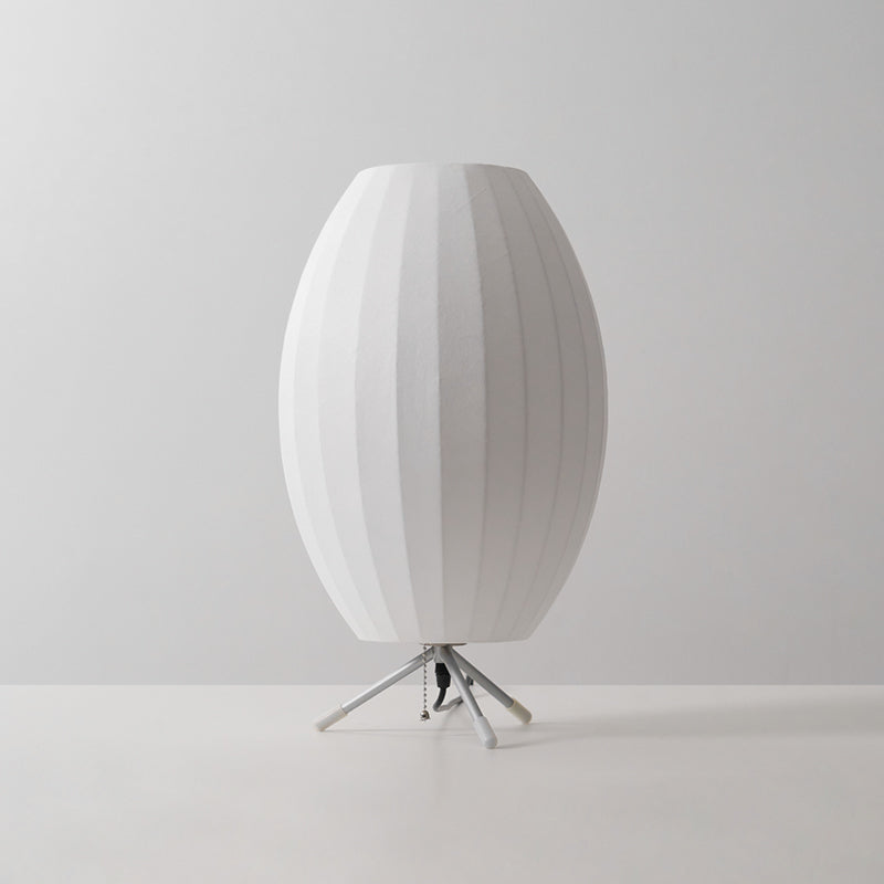 Lámpara de Mesa Tripode con Pantalla Blanca y Base de Acero – Disponible en Varios Tamaños 0