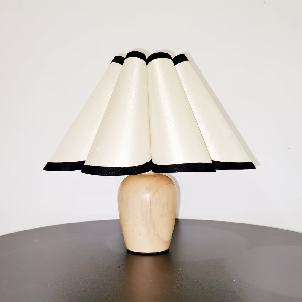 Lámpara de Mesa Vintage con Pantalla Acanalada y Base de Madera – Iluminación Elegante para el Hogar 0