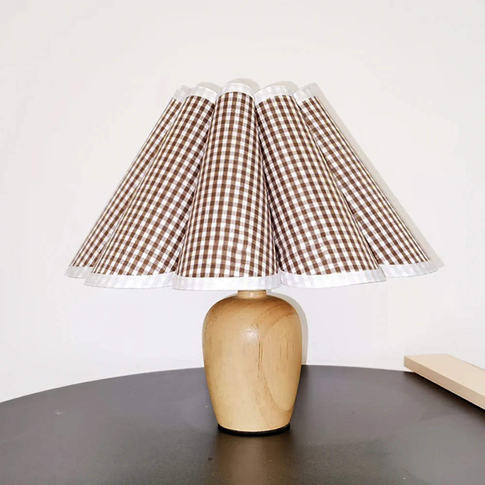 Lámpara de Mesa Vintage con Pantalla Acanalada y Base de Madera – Iluminación Elegante para el Hogar 9