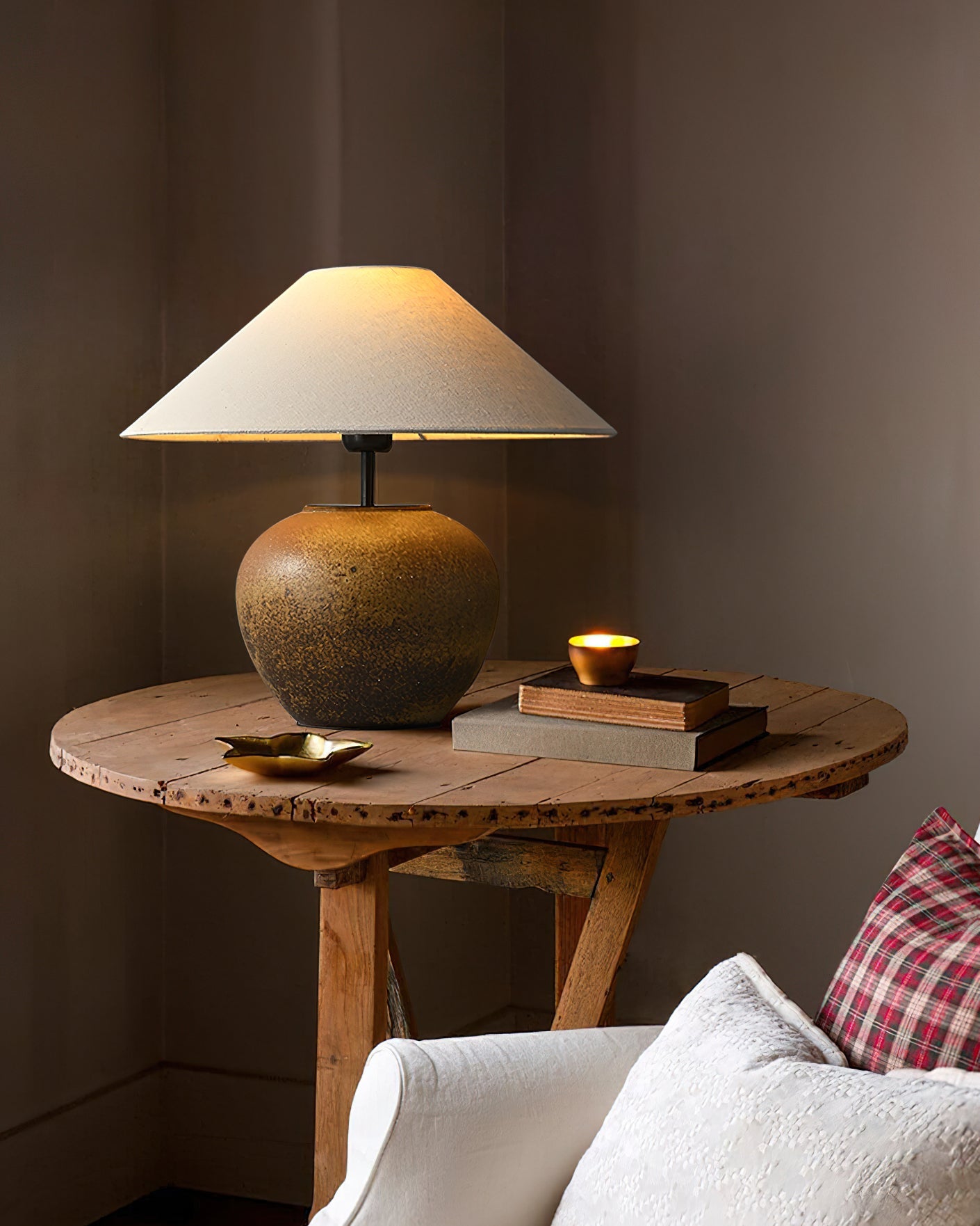 Lámpara de Mesa de Cerámica Minimalista, 40 cm de Diámetro, Ideal para Decoración Interior, Base en Metal, Colores Disponibles 6