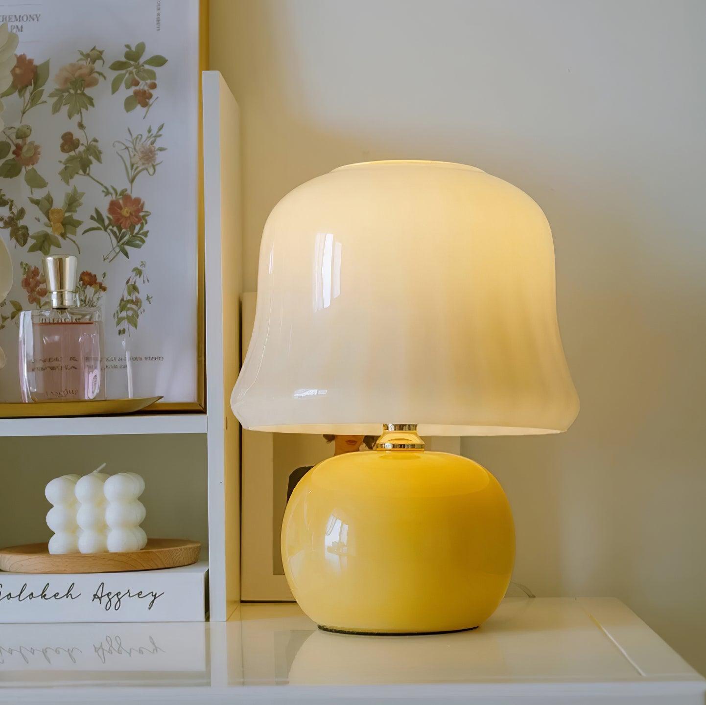 Lámpara de Mesa de Cerámica en Forma de Hongo, Diseño Italiano, Color Beige y Amarillo 0