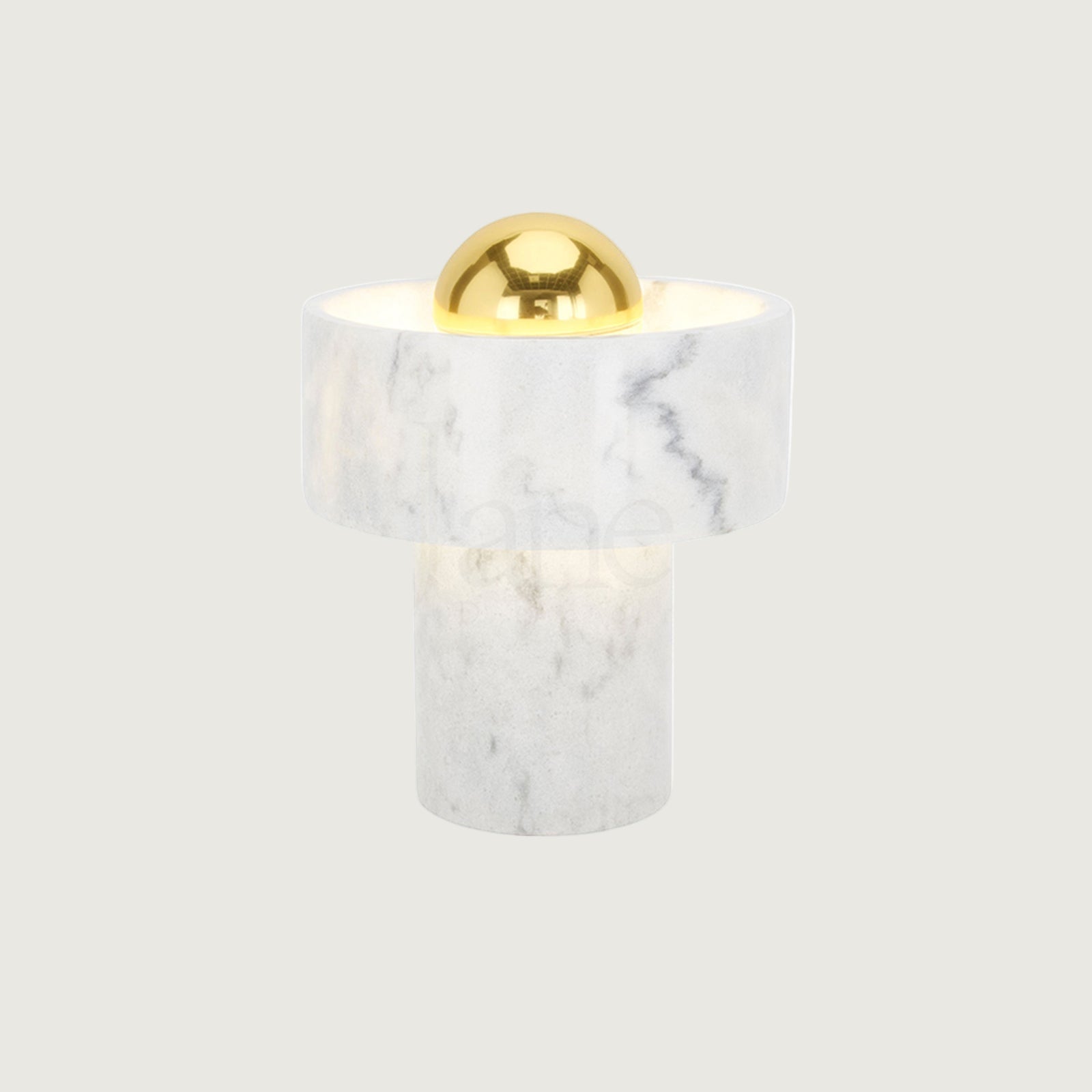 Lámpara de Mesa de Mármol Blanco con Pantalla Dorada – Estilo Moderno y Diseño Único 0