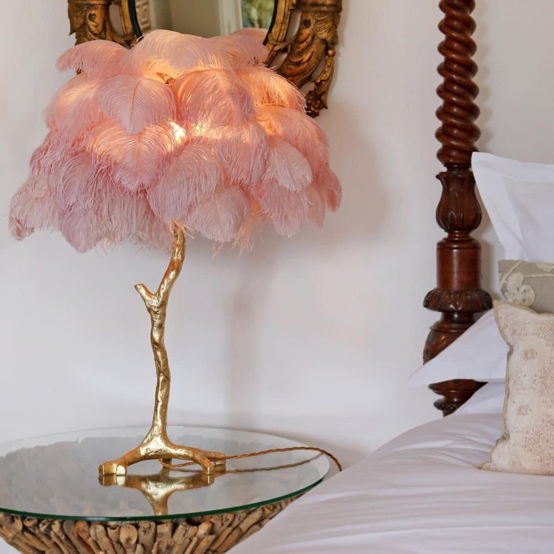 Lámpara de Mesa de Plumas de Avestruz con Base de Latón – Decoración Elegante para el Hogar 5