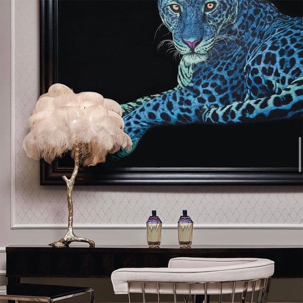 Lámpara de Mesa de Plumas de Avestruz con Base de Latón – Decoración Elegante para el Hogar 7