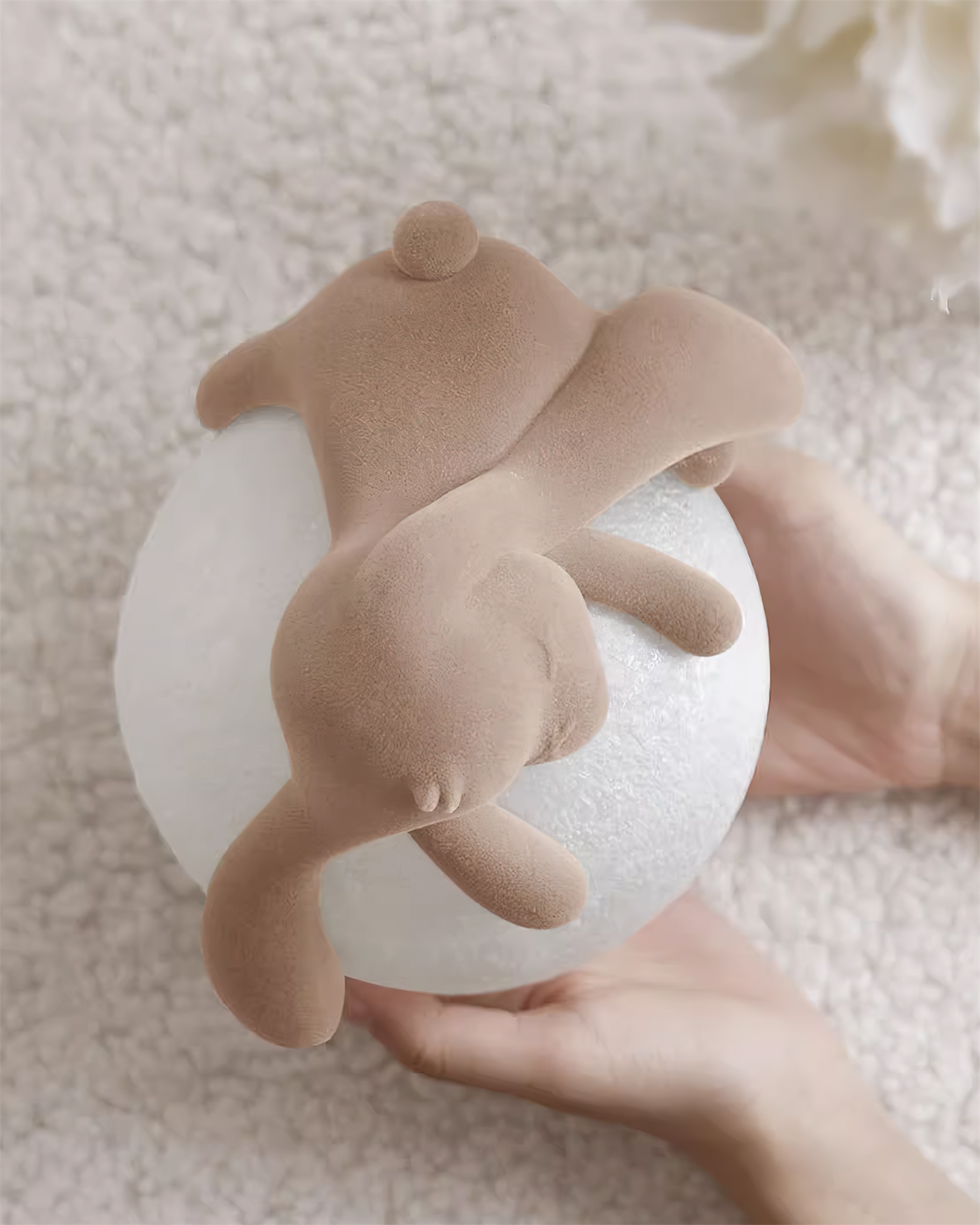 Lámpara de Mesa de Resina con Diseño de Conejo Tierno en Rosa Albaricoque – Lámpara Sobremesa Moderna Minimalista para Interior 6