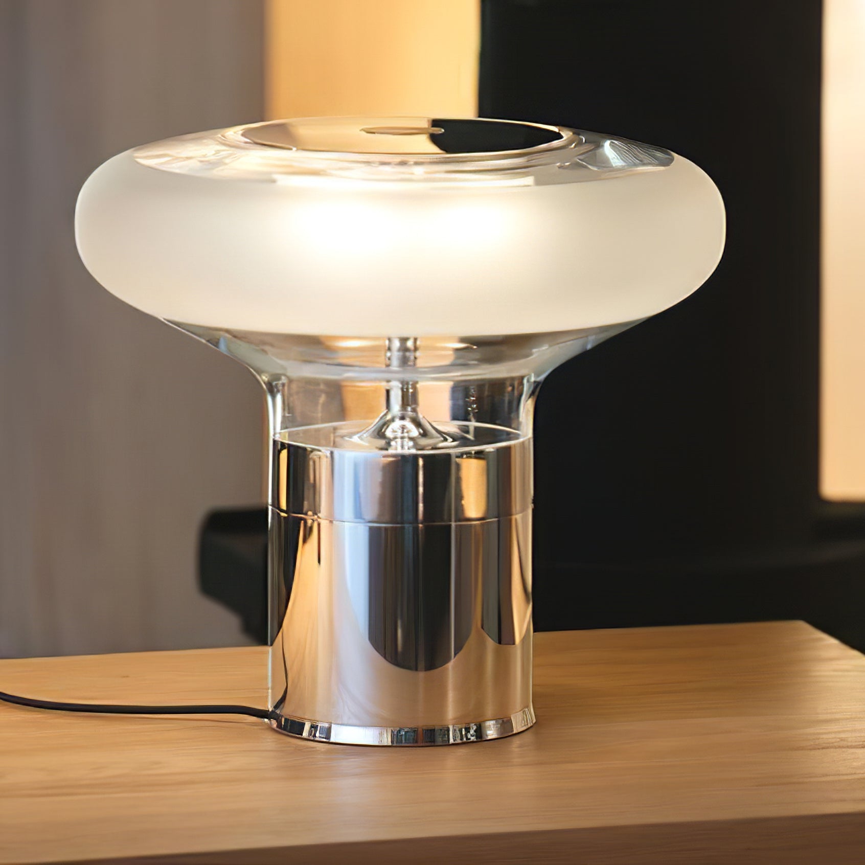 Lámpara de Mesa de Vidrio Soplado con Base Brillante y Tecnología LED – Tamaños 32cm y 45cm 4