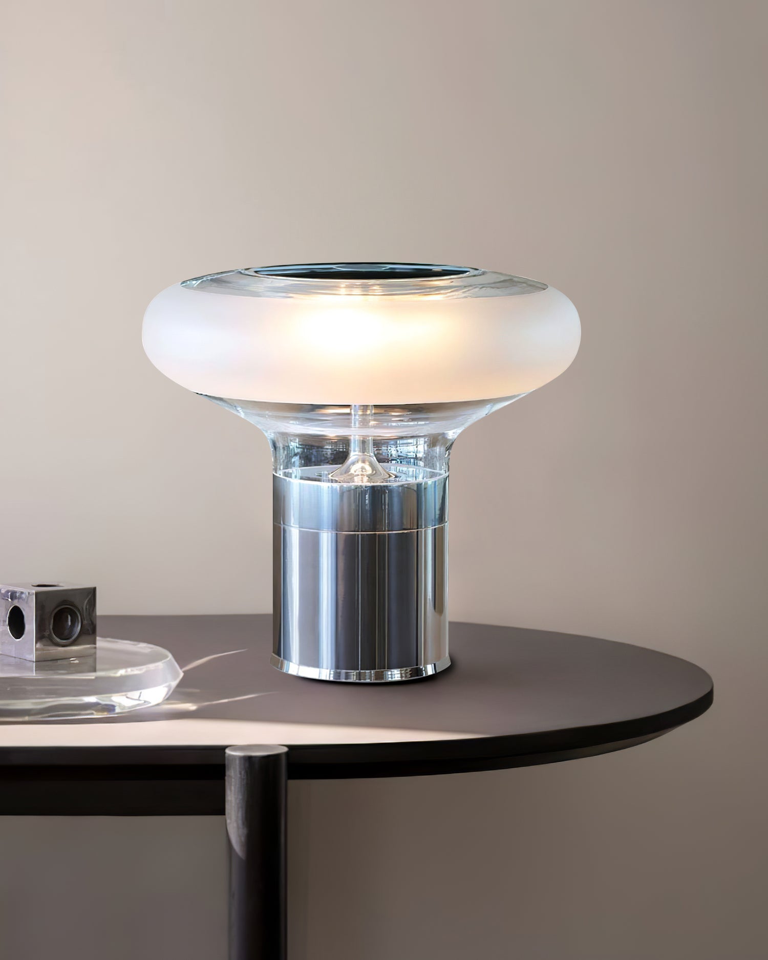 Lámpara de Mesa de Vidrio Soplado con Base Brillante y Tecnología LED – Tamaños 32cm y 45cm 8