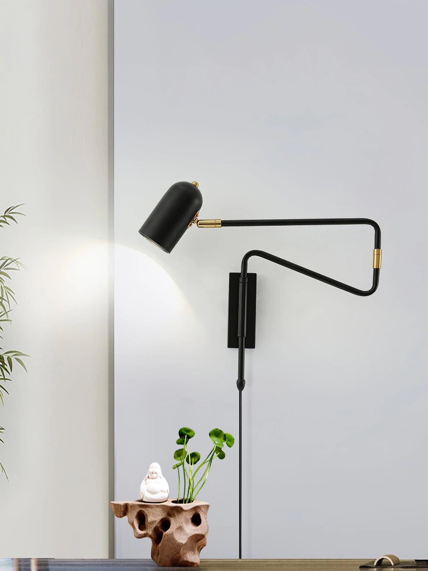 Lámpara de Pared Ajustable con Brazo Rotativo – Diseño Moderno en Negro y Dorado 6