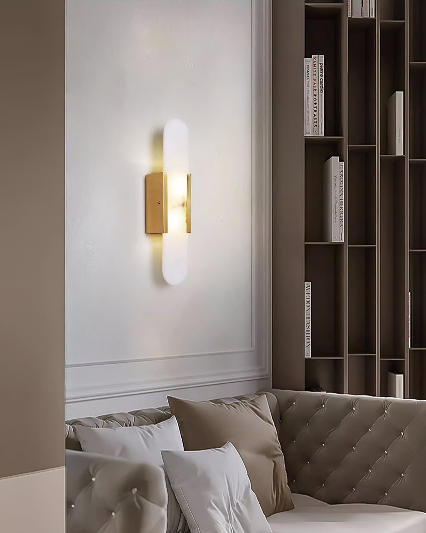 Lámpara de Pared Alargada de Alabastro y Latón - Aplique Pared Moderno para Iluminación Elegante y Sofisticada 10