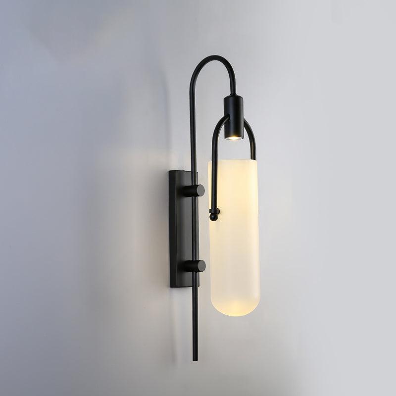 Lámpara de Pared Arc de Vidrio con Diseño Moderno y Acabado en Metal 0