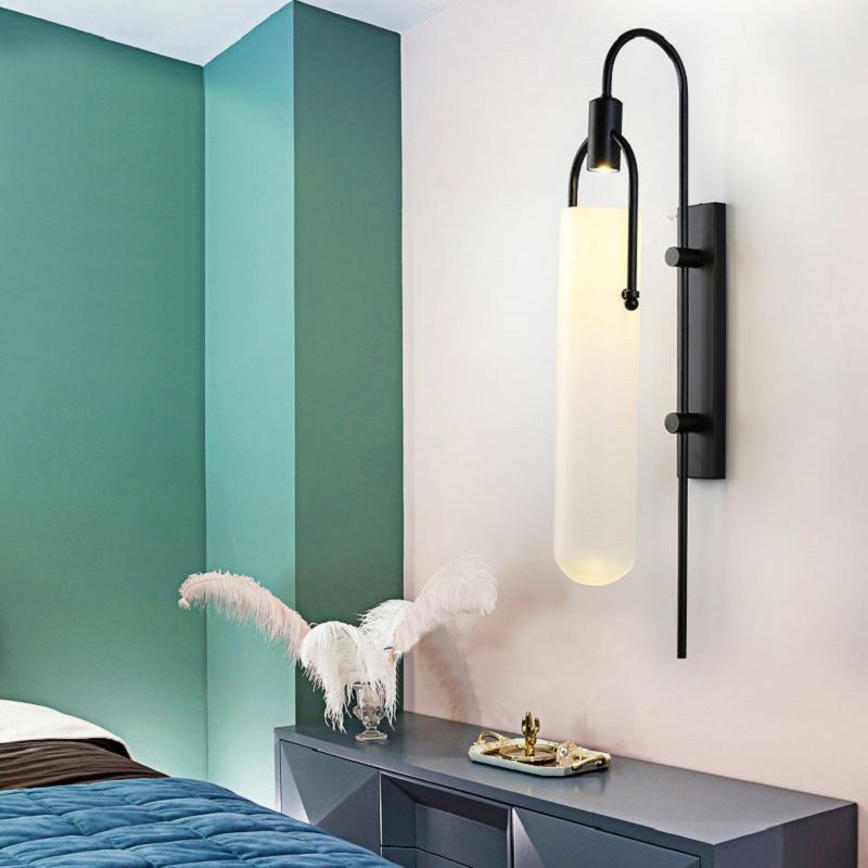 Lámpara de Pared Arc de Vidrio con Diseño Moderno y Acabado en Metal 7