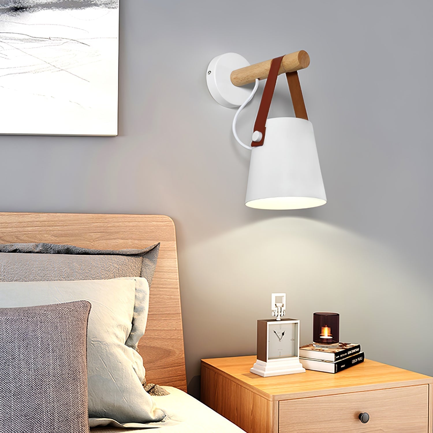 Lámpara de Pared Conical de Madera Escandinava con Luz LED Eficiente y Soporte de Cuero para Interiores 5