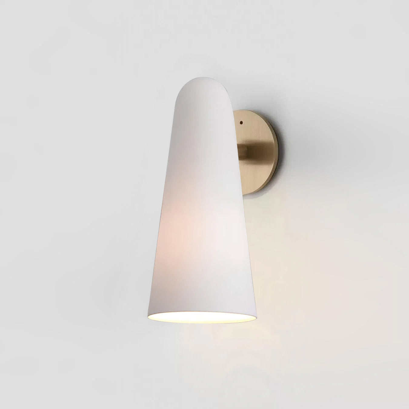 Lámpara de Pared Conical de Vidrio con LED Integrado – Elegante y Moderna 13
