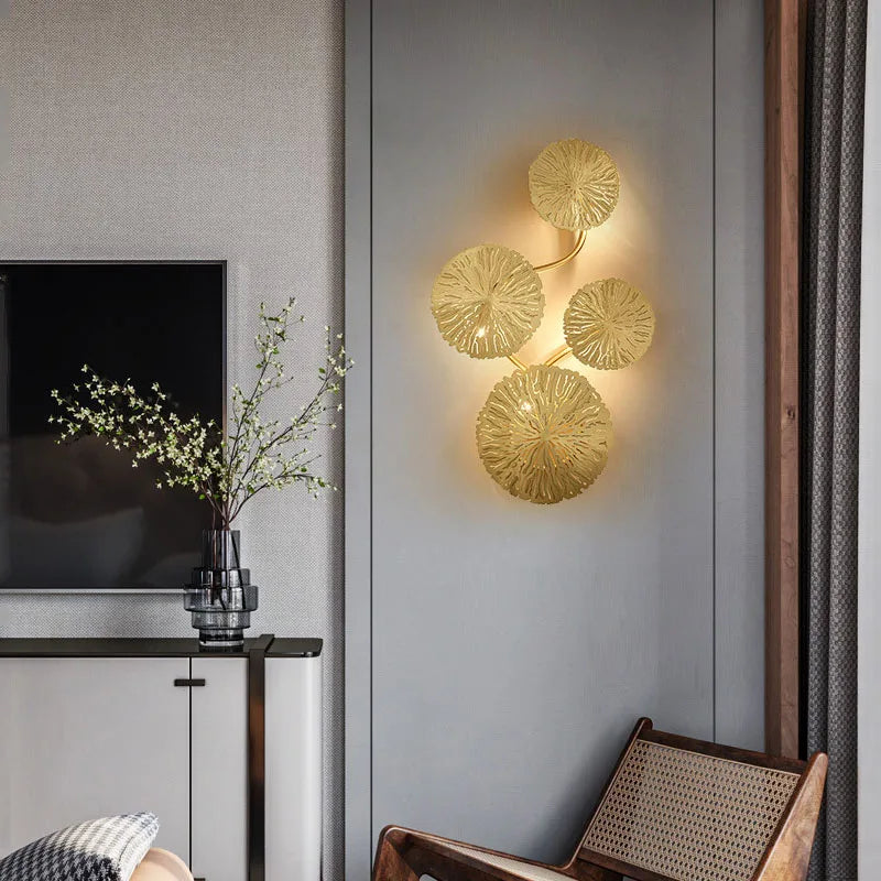 Lámpara de Pared Elegante de Metal y Vidrio – LumoGlow con Luz Cálida y Diseño Clásico 2
