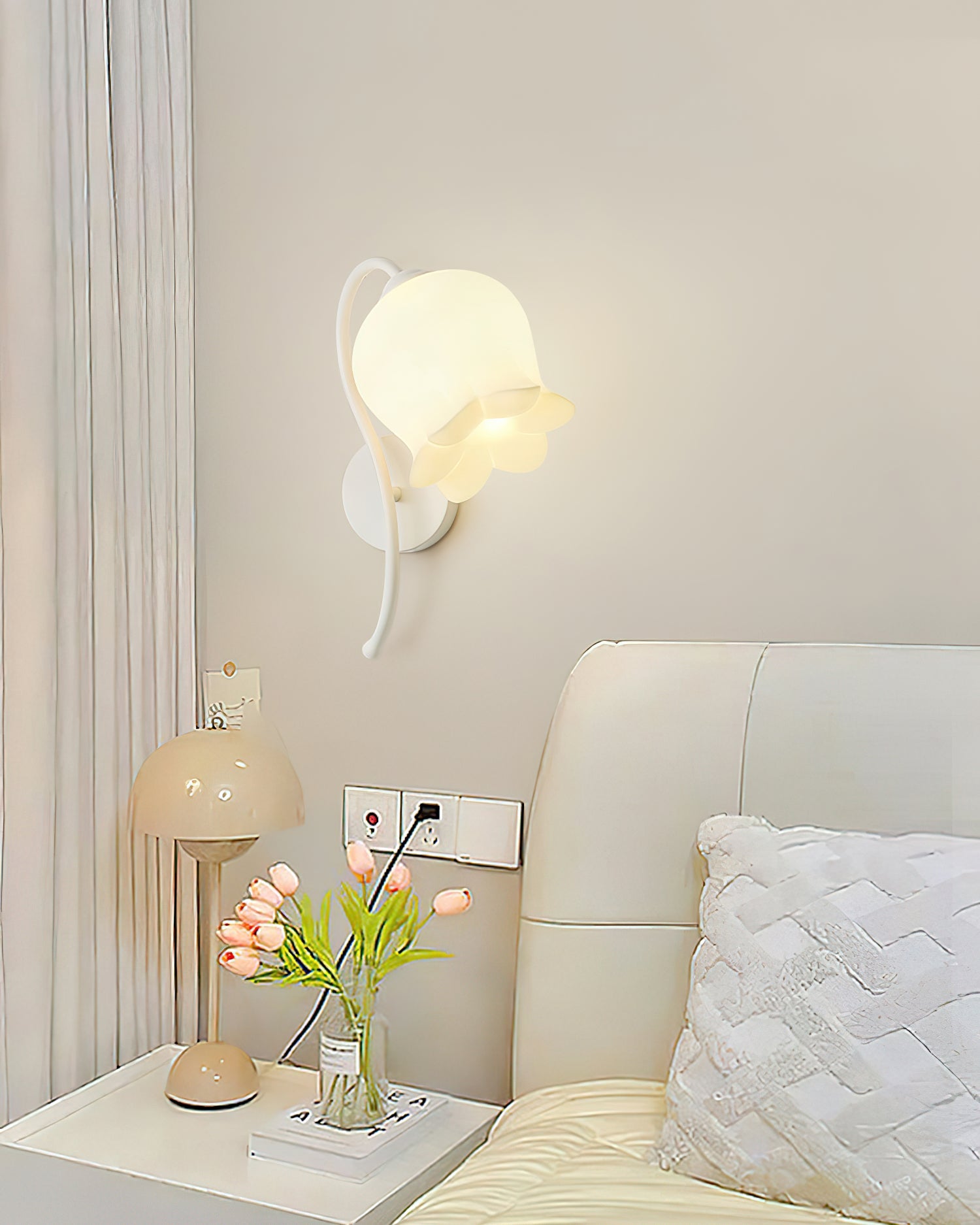 Lámpara de Pared Estilo Francesa con Pantalla Floral - Diseño Elegante y Artístico 7