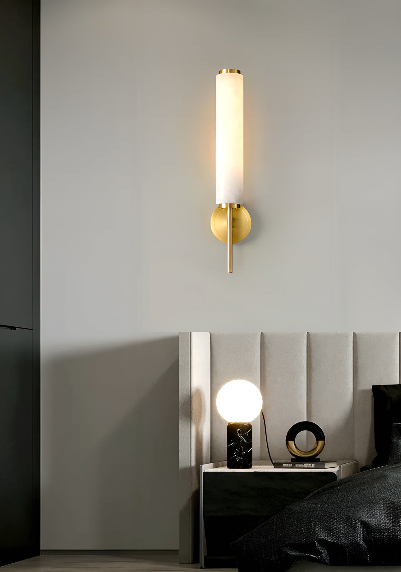 Lámpara de Pared Estilo Vela de Alabastro Brindisi con Acabado en Latón 7