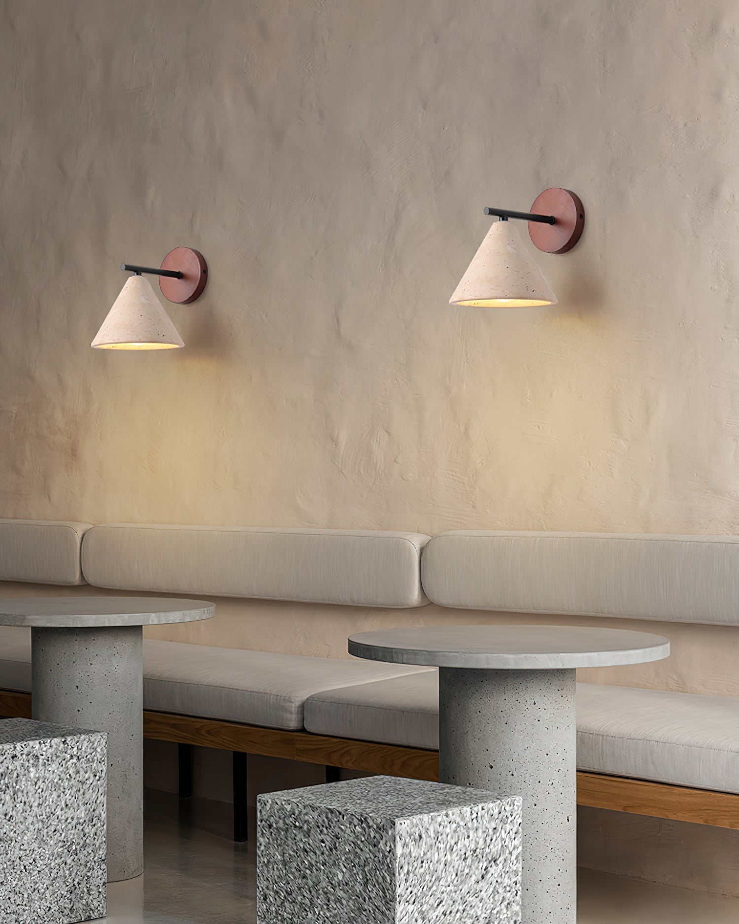 Lámpara de Pared Finley con Pantalla de Travertino y Base de Madera – Diseño Rústico y Moderno 3