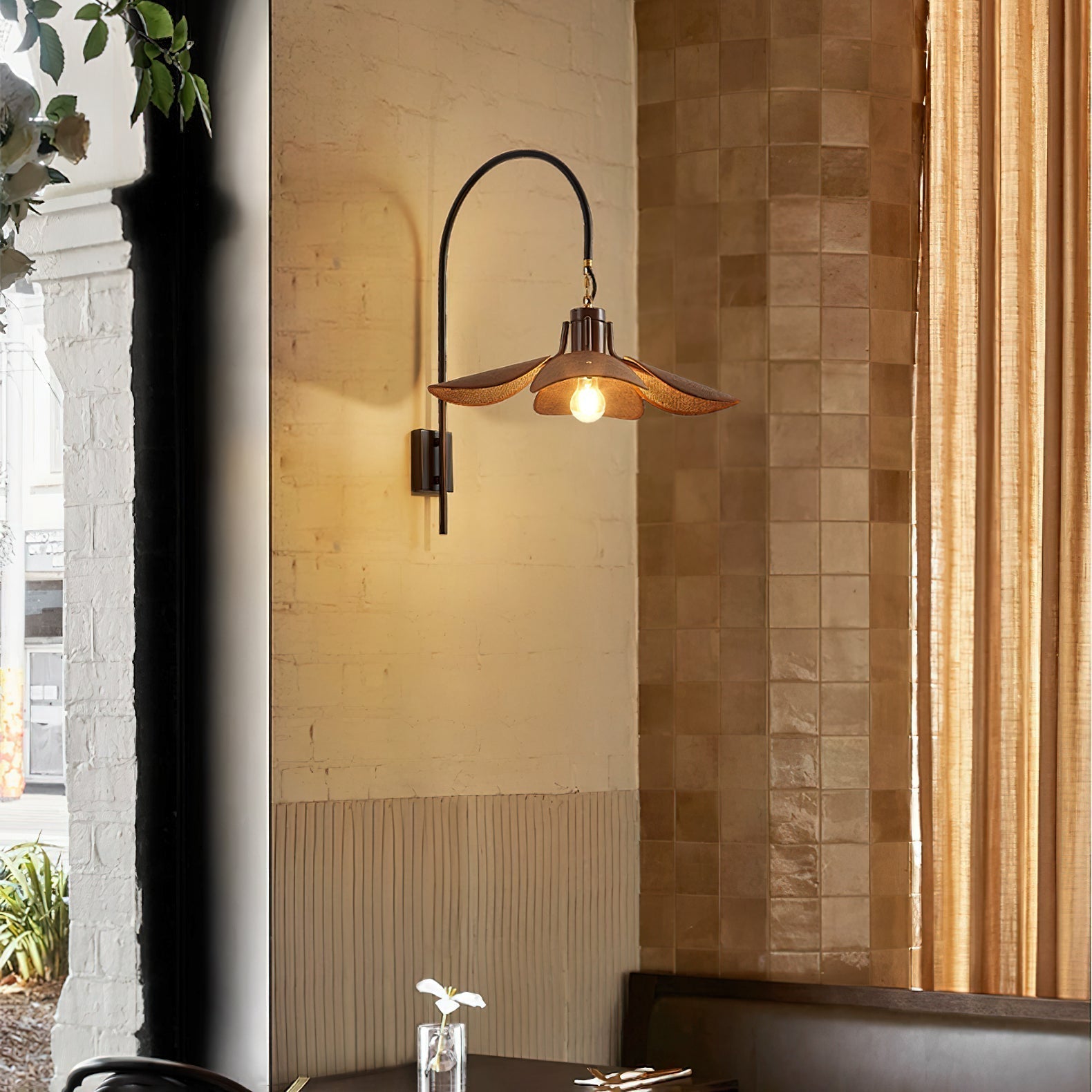 Lámpara de Pared Floral con Diseño de Pétalos – Iluminación Elegante y Cálida para el Hogar 4